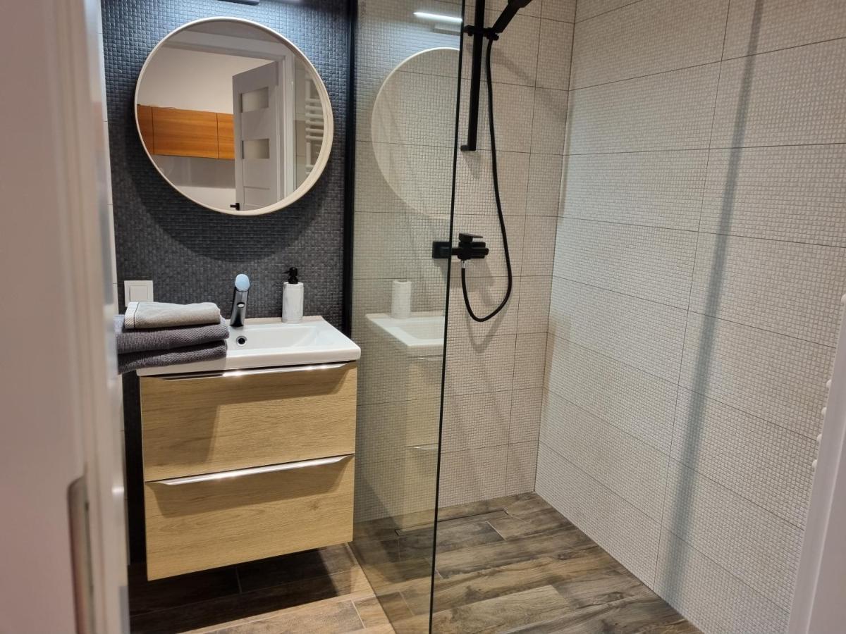 לודז' Apple Apartments - Gdanska Prywatne Miejsce Parkingowe מראה חיצוני תמונה